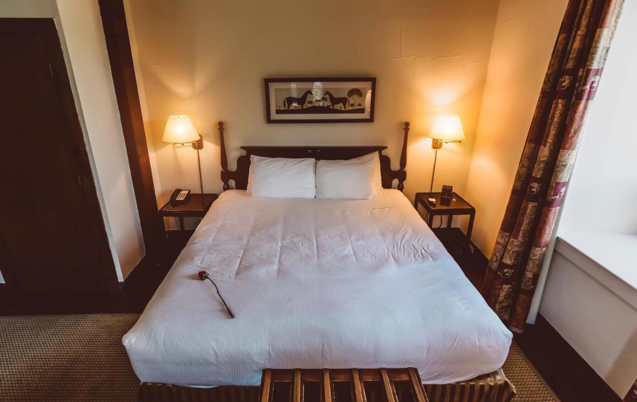 Millcroft Inn & Spa Village Of Alton Buitenkant foto