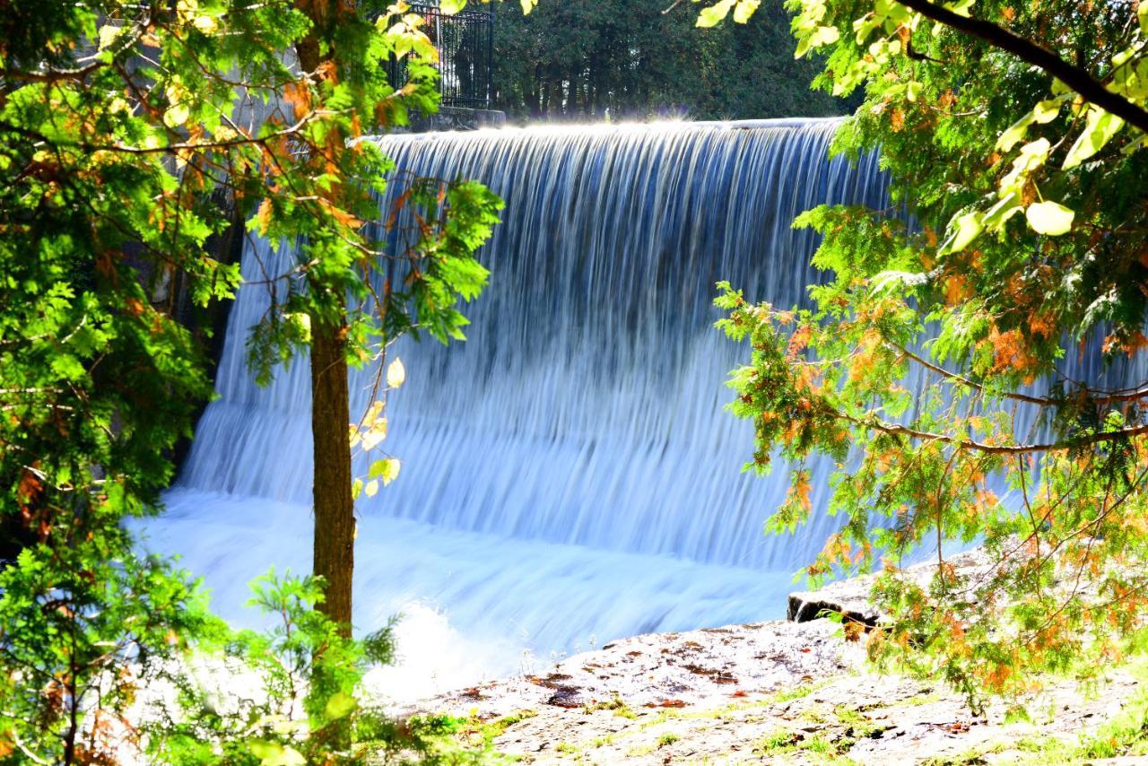 Millcroft Inn & Spa Village Of Alton Buitenkant foto